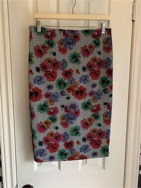 Zara Floral Midi Pencil Skirt spring cool comfy stretchy chic feminine